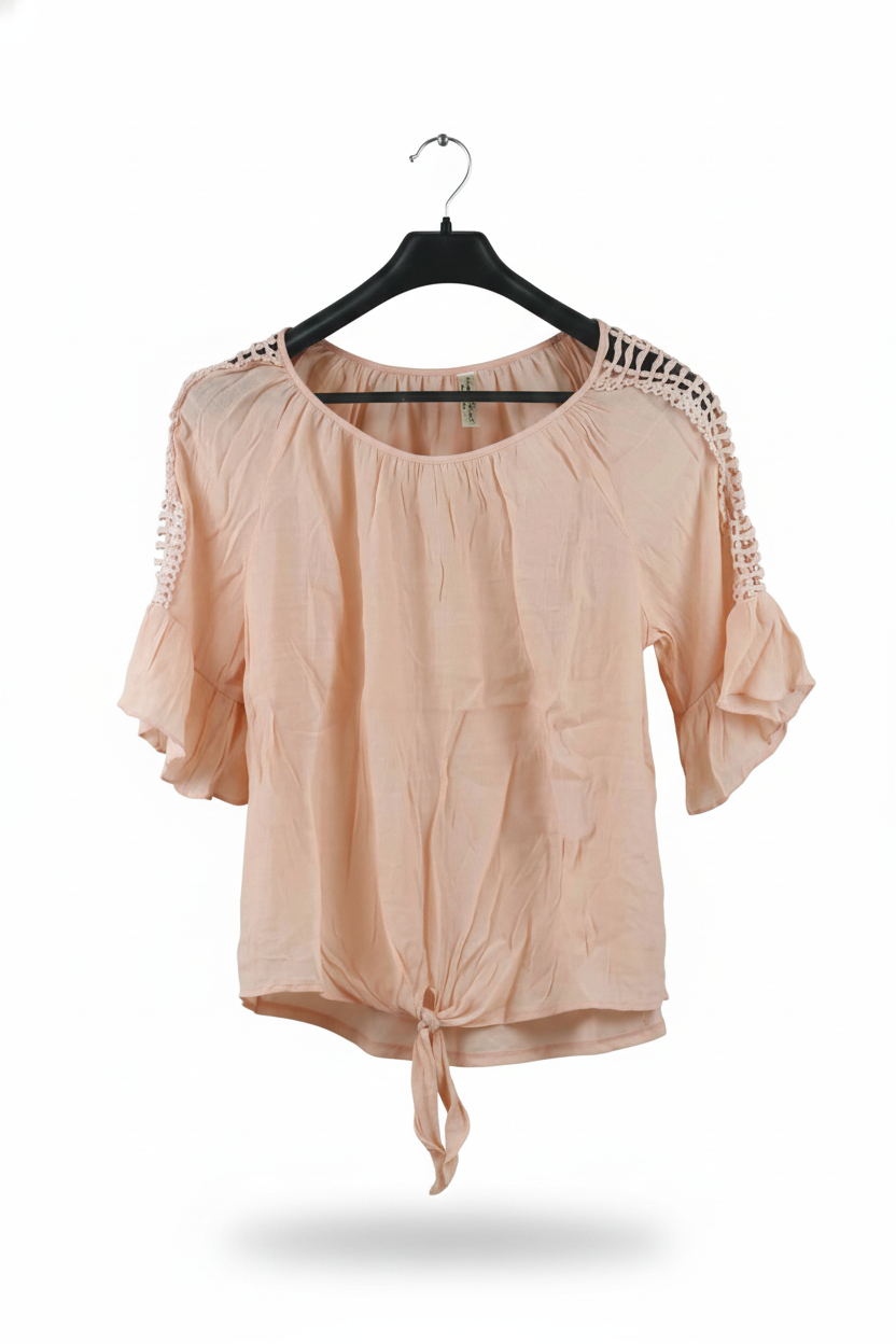 WOMEN Tops