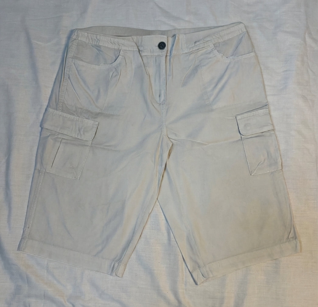 Laura Ashley Womens Cargo Short