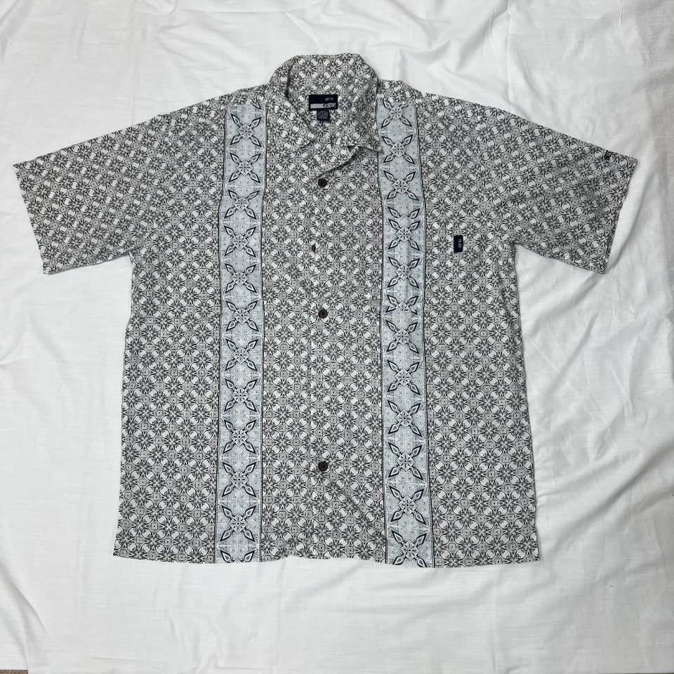 Gotcha ButtonUp Geometric Pattern