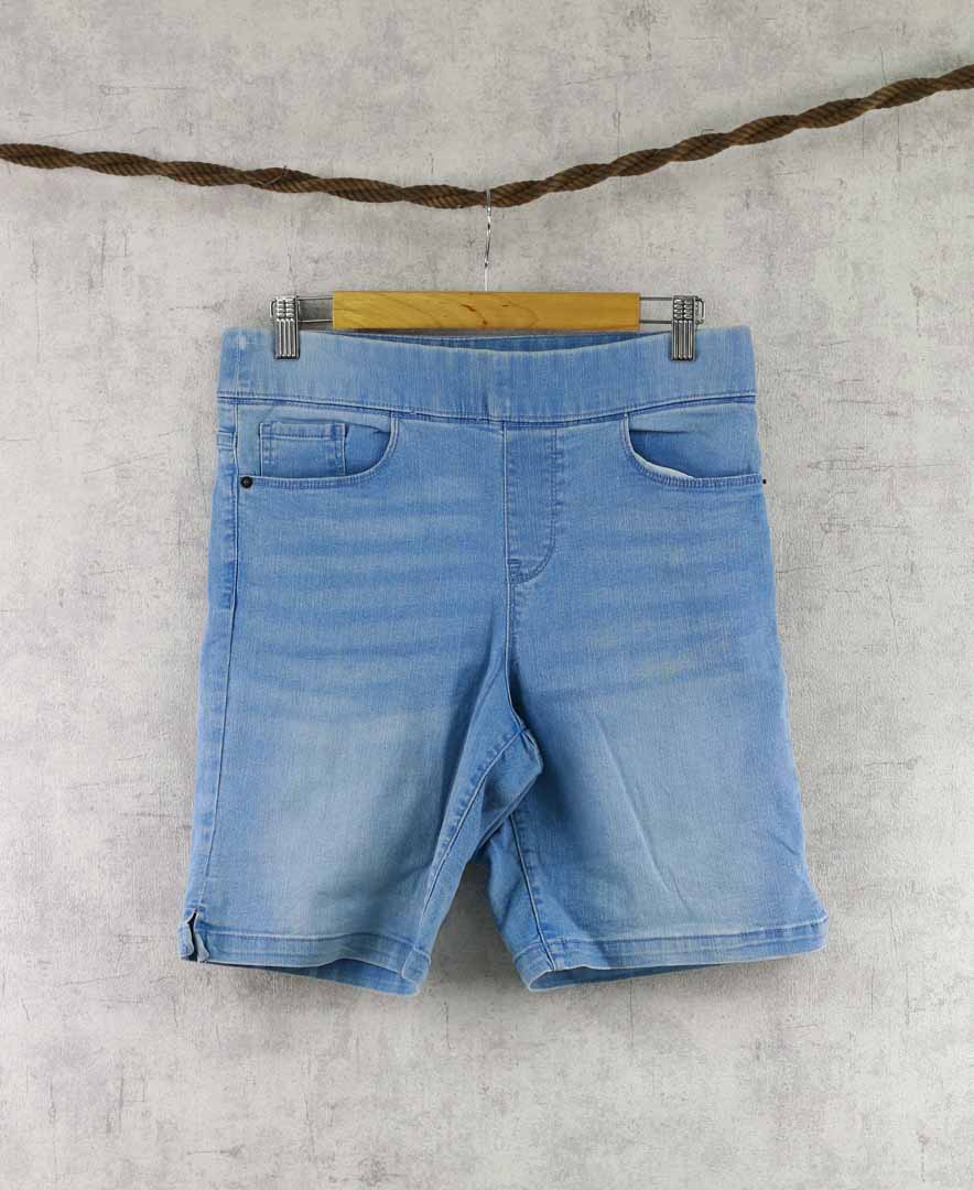 DKNY JEANS