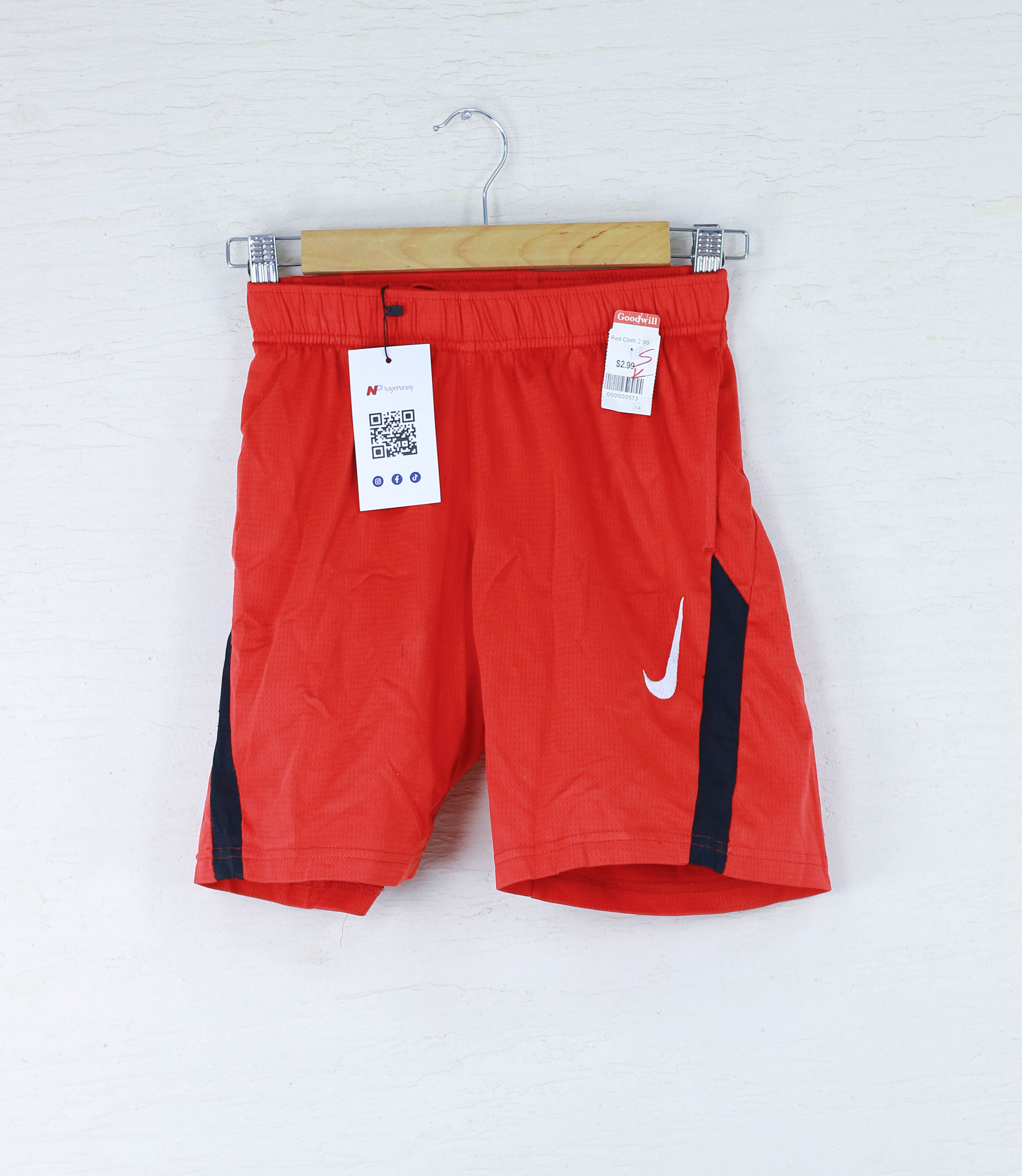 Dri-fit Red color shorts