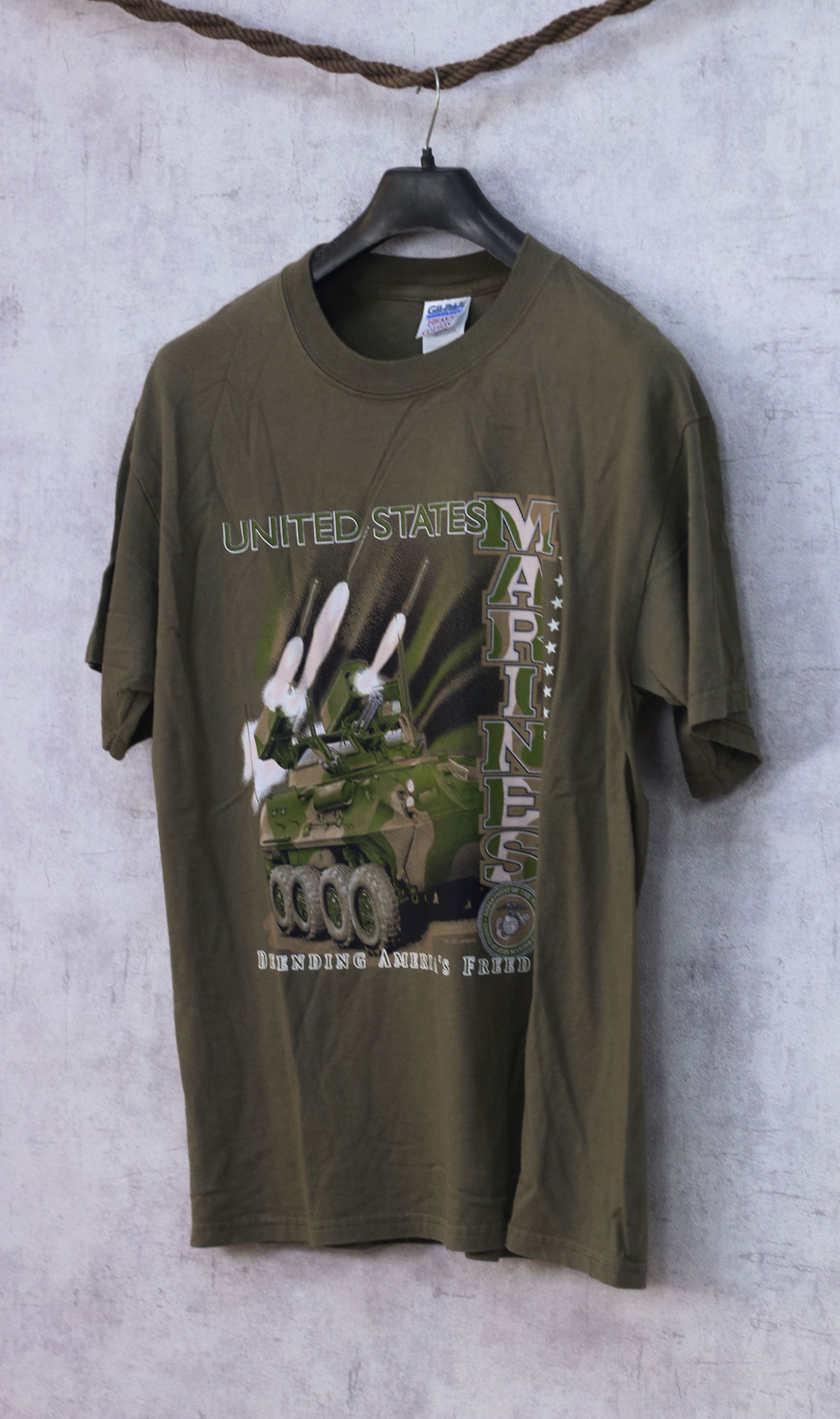 Gildan Activewear T-Shirt
