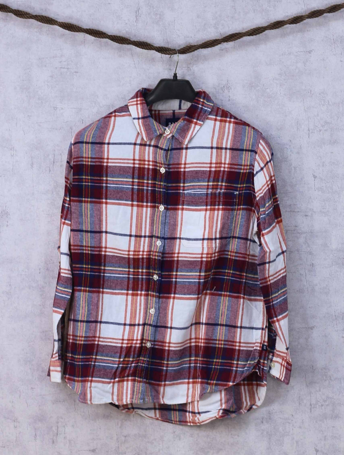 GAP Shirt