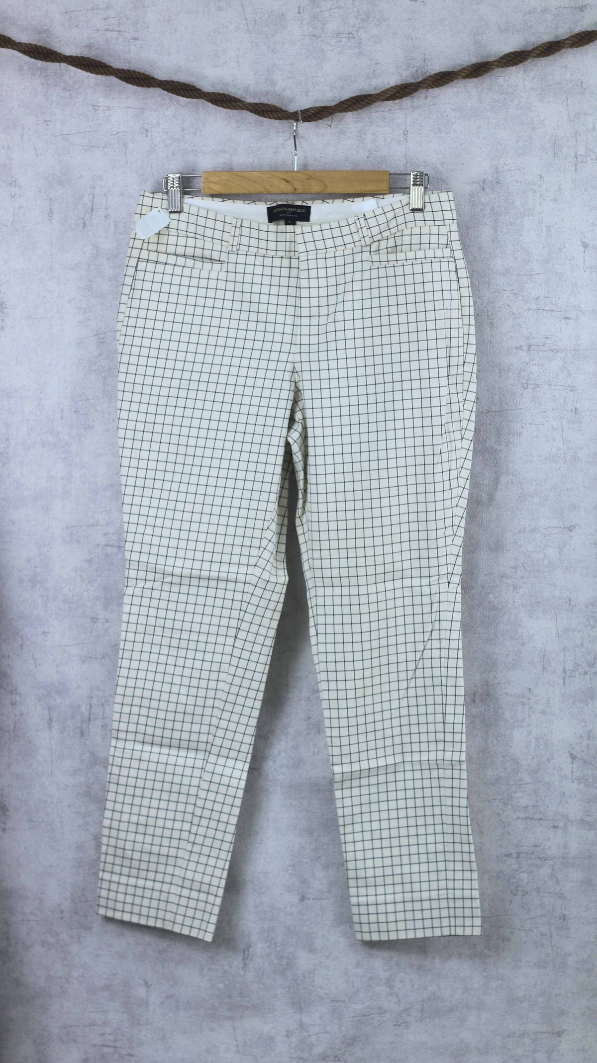 BANANA REPUBLIC