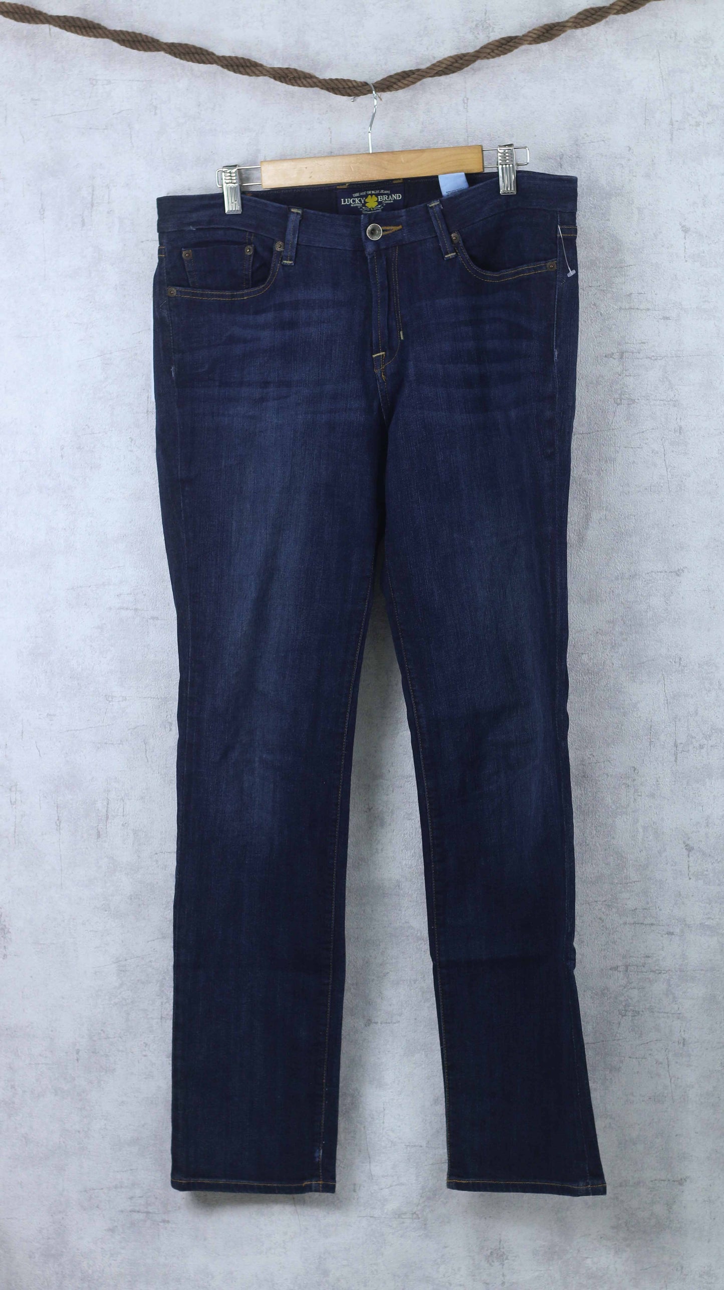 LUCKY BRAND