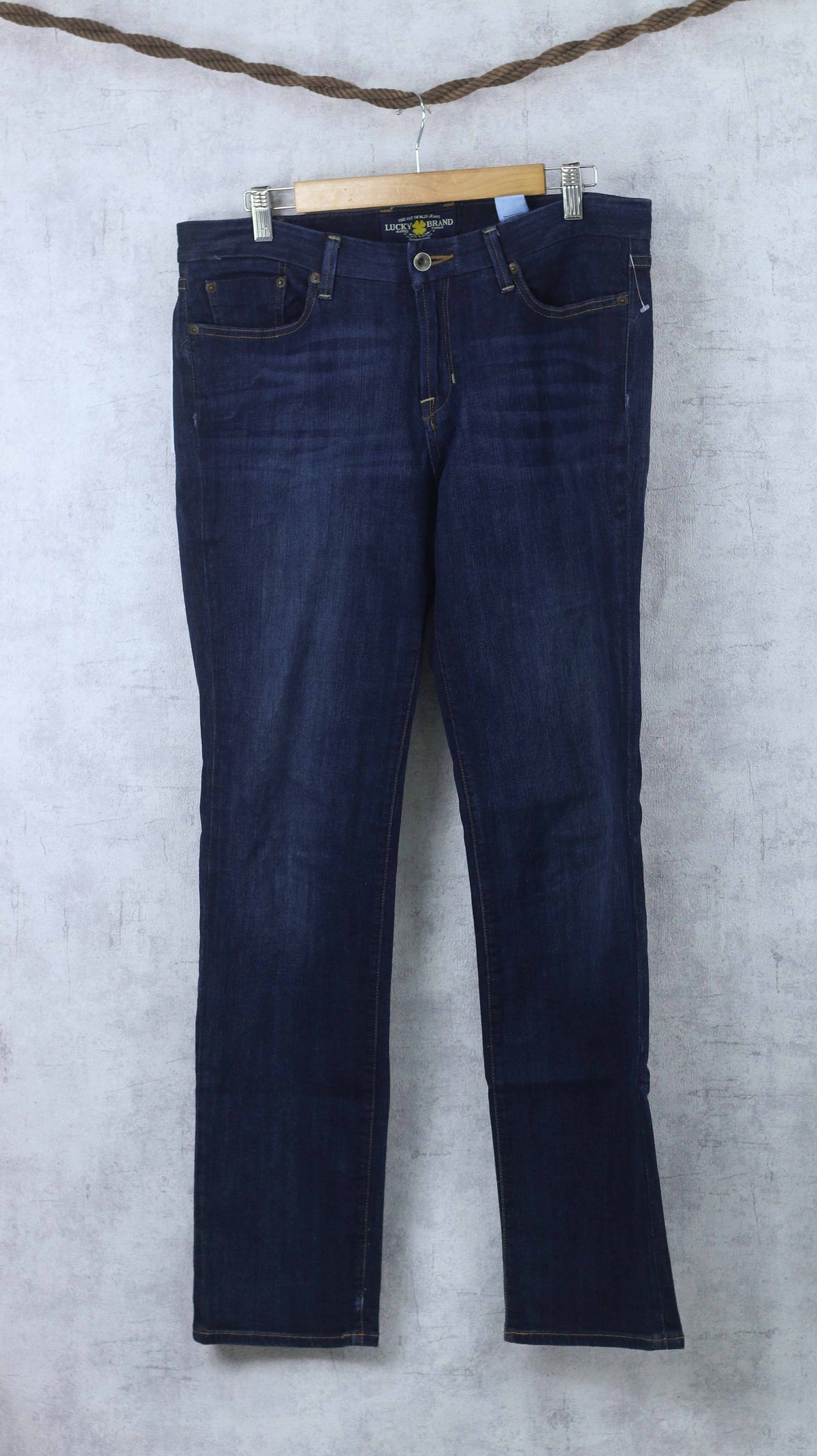 LUCKY BRAND