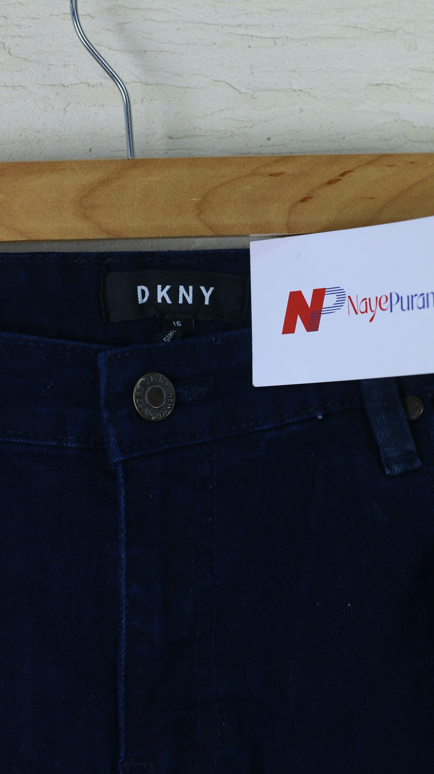 DKNY