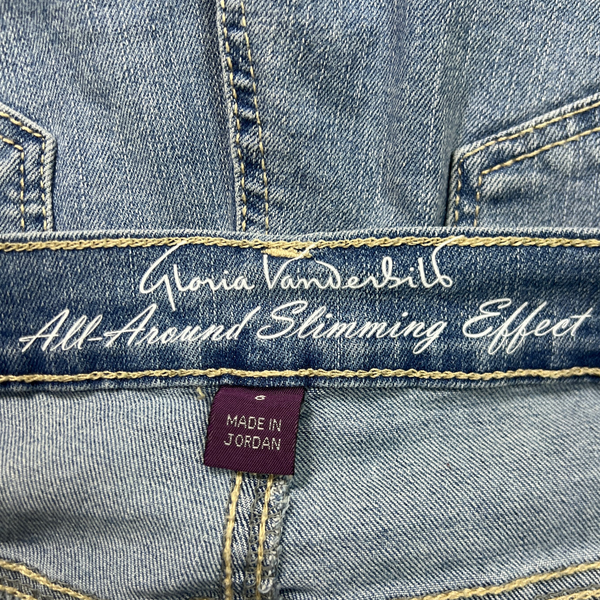 Gloria and Vanderbilt Women Straight Baggy Jeans