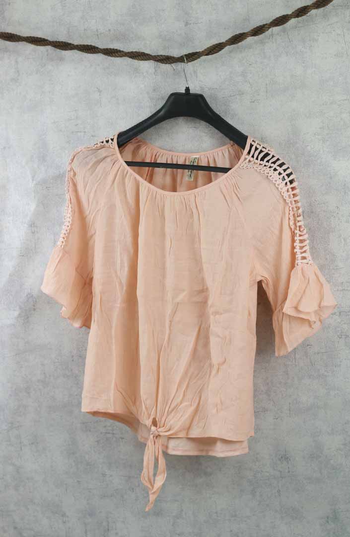WOMEN TOP